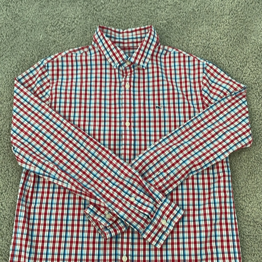 Great for picture day! Boys Large Vineyard Vines Long Sleeve Button Up Shirt - Picture 3 of 6